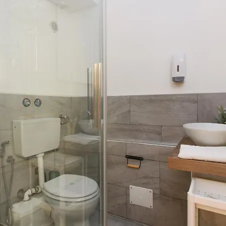 Pensionat Inside Chiaia 3*