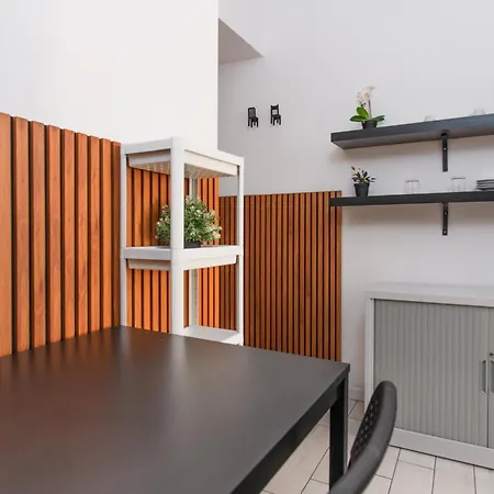 Pensionat Inside Chiaia