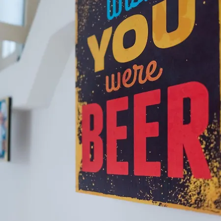 Inside Chiaia Неаполь