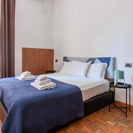 Inside Chiaia 3* Неаполь