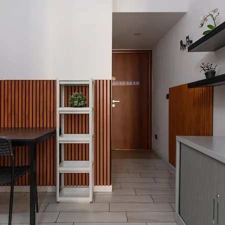 Inside Chiaia 那不勒斯