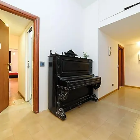 Inside Chiaia 3*