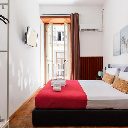 Inside Chiaia 3*